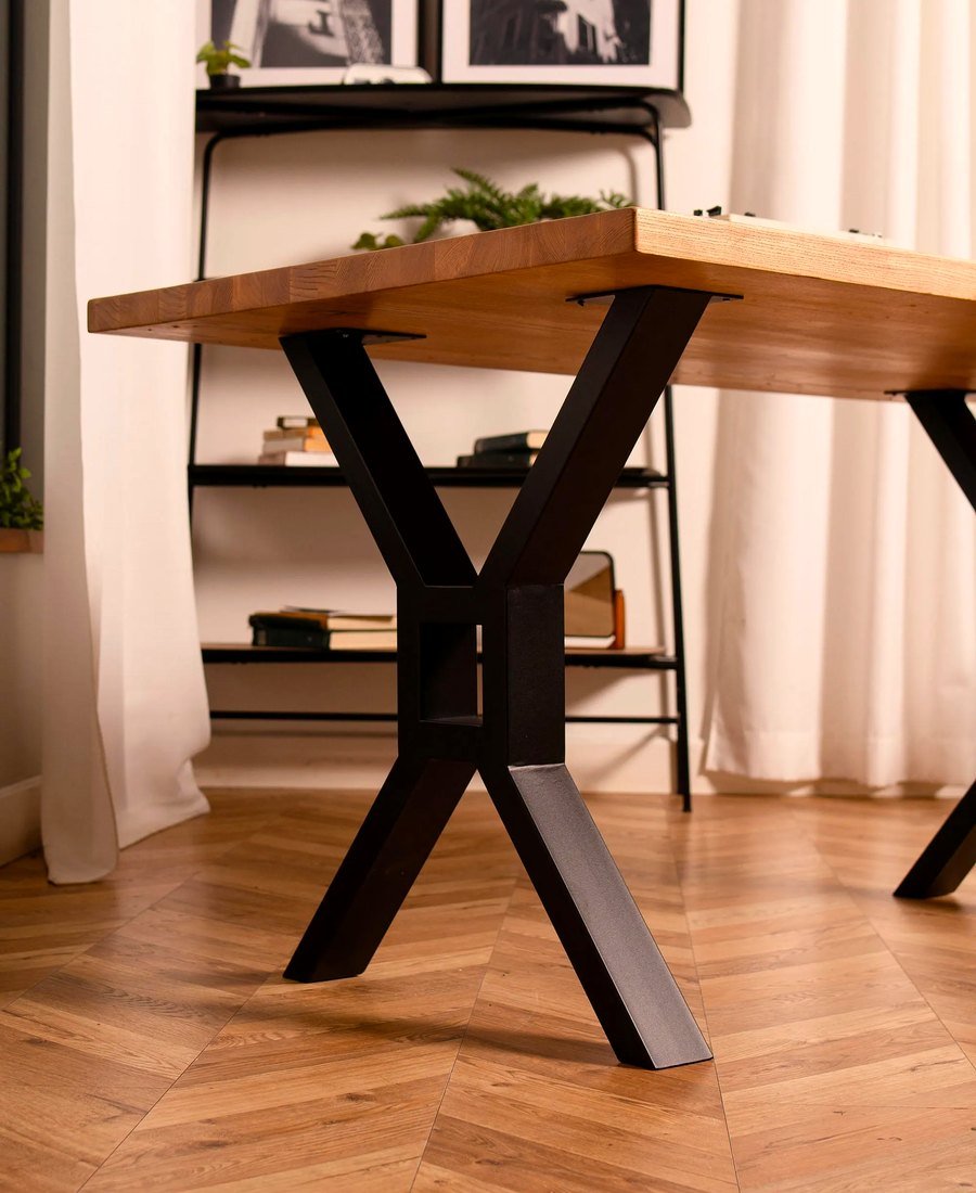 Lakazi Platten & Gestelle aus Massivholz